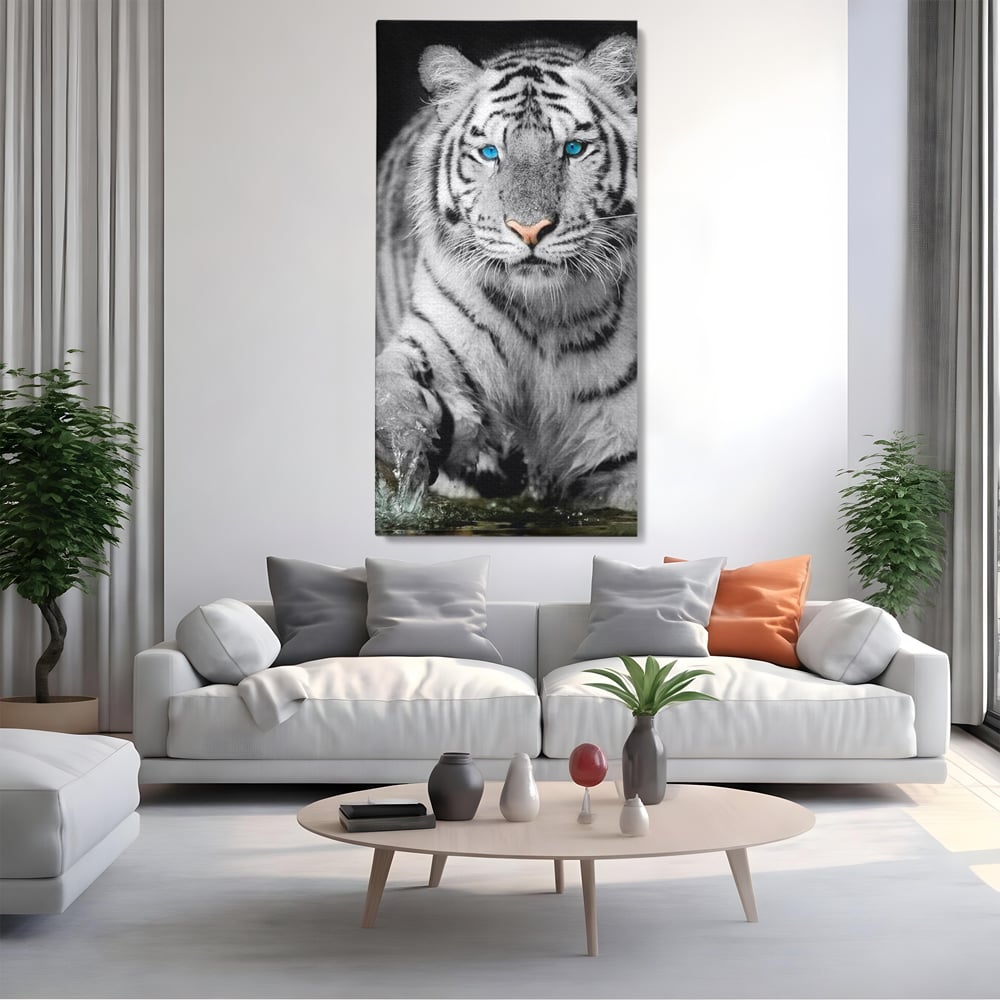 Tablou canvas cu tablou canvas cu tigru alb, fara rama, pe sasiu de lemn, pe perete intr-un living